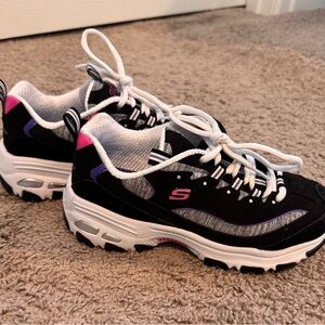 Sketchers D’Lites - Size 5